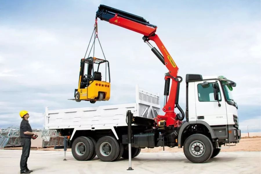 GRUE QUI CHARGE